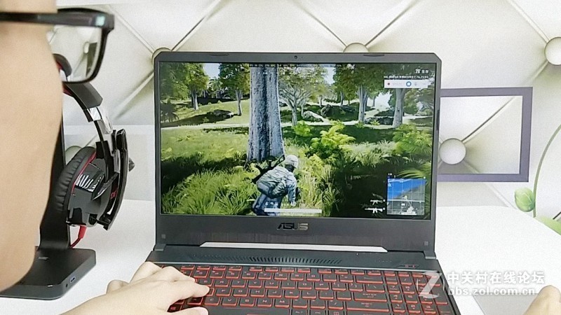 华硕飞行堡垒6游戏本——专为游戏玩家打造