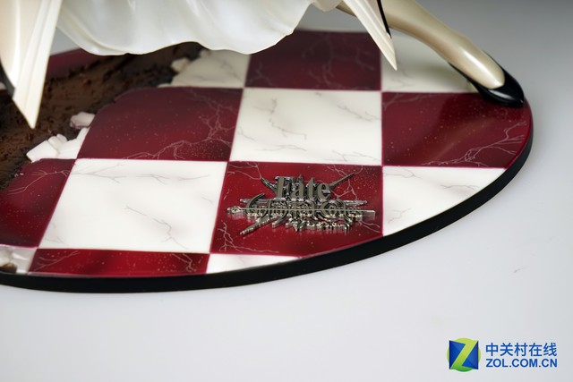 「Z玩主」Saber Lily 胜利的黄金之剑