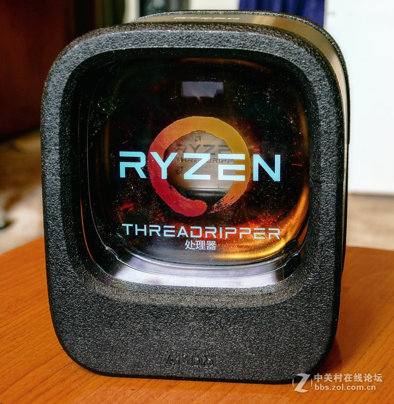 AMD 1950X怪兽版的多核CPU开箱