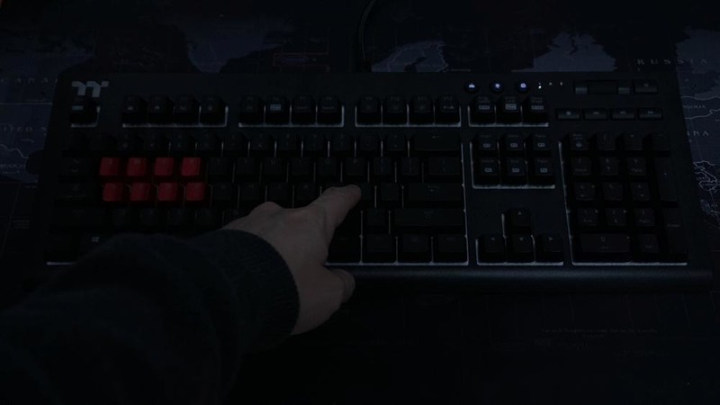 声控加USB HUB，电竞键盘新玩法--Tt X1星脉银轴机械键盘