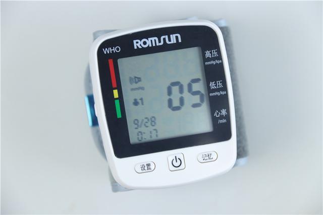 对比评测：淘宝上卖最火的3款血压计，哪款最接近水银血压计？