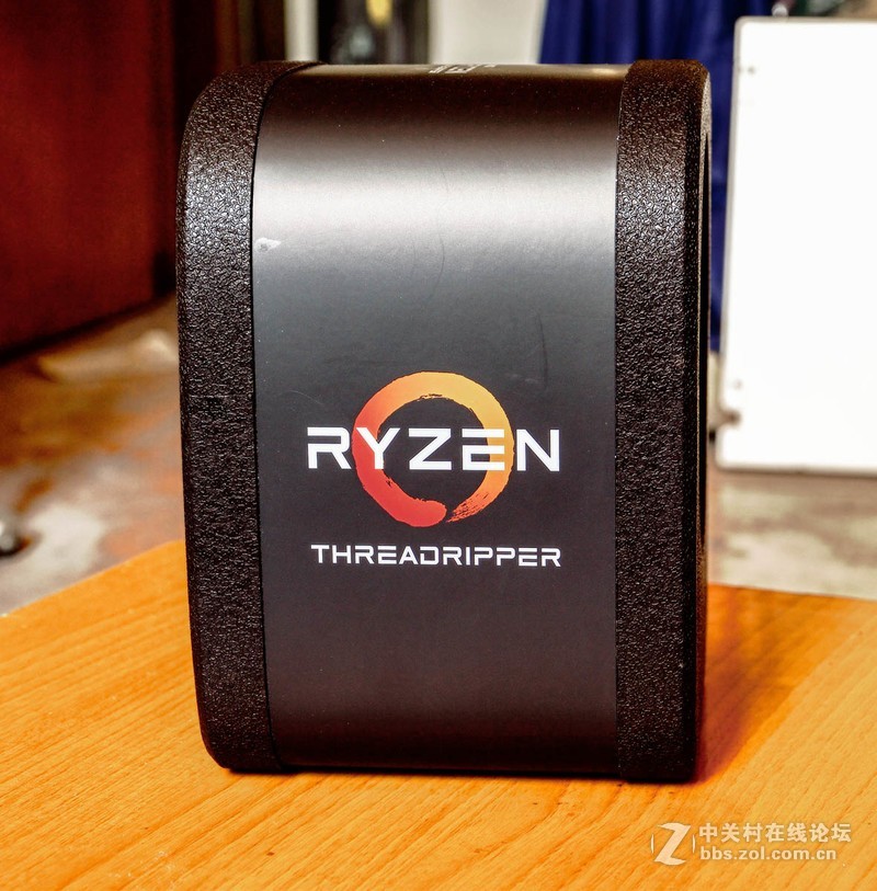 AMD 1950X怪兽版的多核CPU开箱