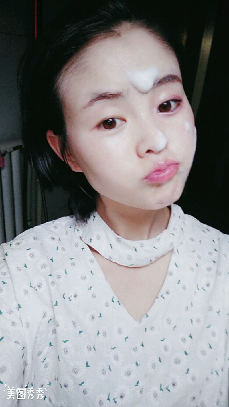 宝贝儿子刚睡着！