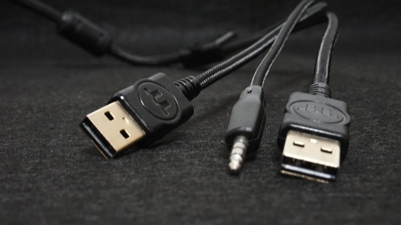 声控加USB HUB，电竞键盘新玩法--Tt X1星脉银轴机械键盘