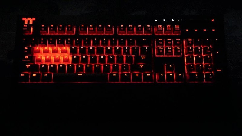 声控加USB HUB，电竞键盘新玩法--Tt X1星脉银轴机械键盘