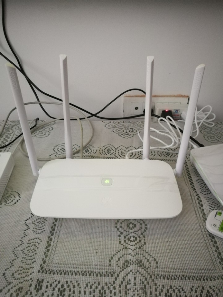 家里前几天买华为路由器ws5100