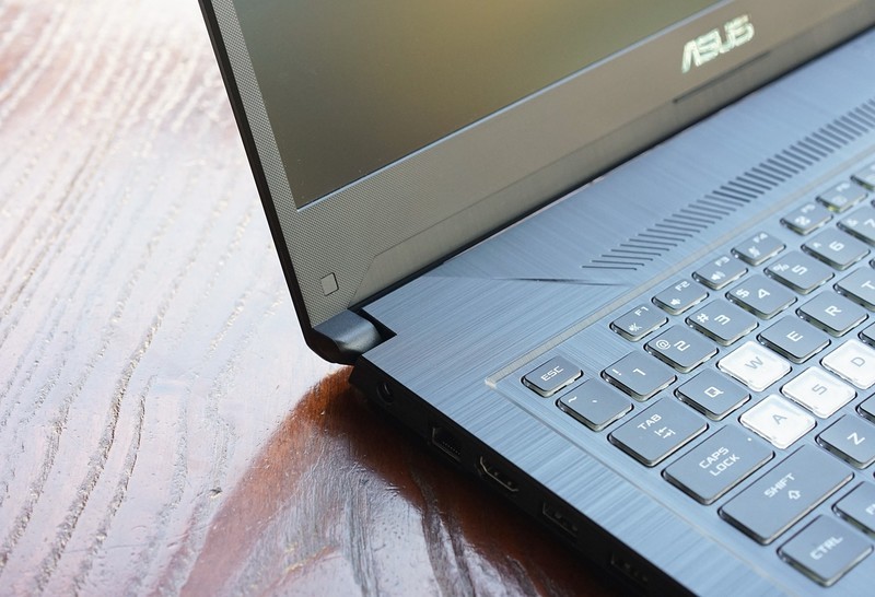 游戏本中的法拉利 华硕飞行堡垒6Plus评测