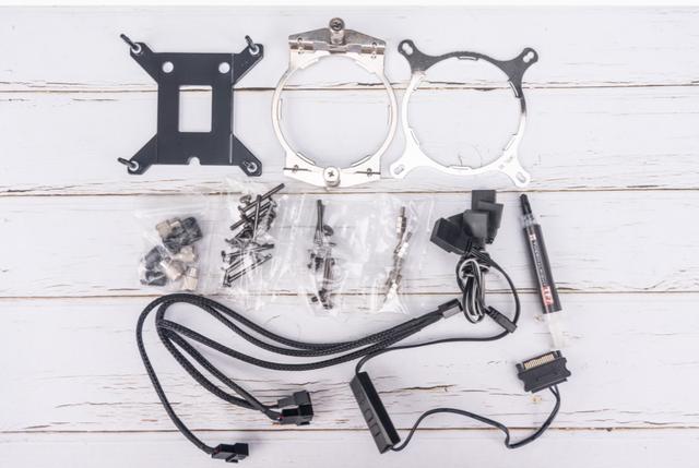 酷炫幻彩―利民水冷Frozen EYE 360一体式水冷装机