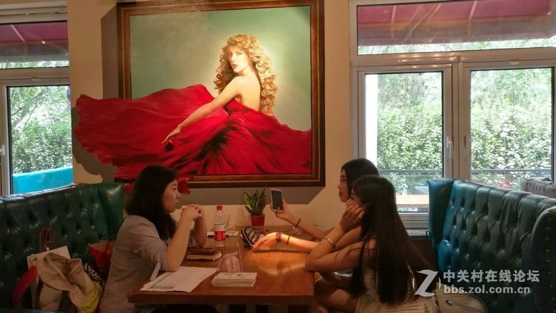 站在远处看星空体育平台，完美的舒适体验！————星空体育平台显示器回顾贴