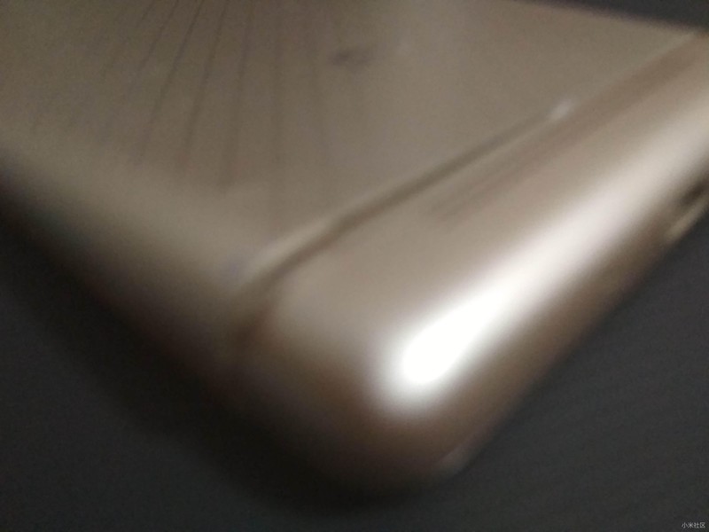 京东买的红米3用2个月电池鼓胀，客服居然要收100元维修费！