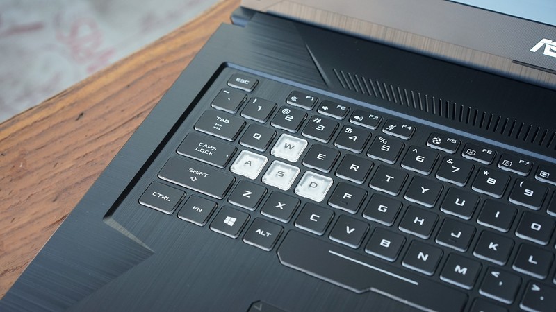 游戏本中的法拉利 华硕飞行堡垒6Plus评测