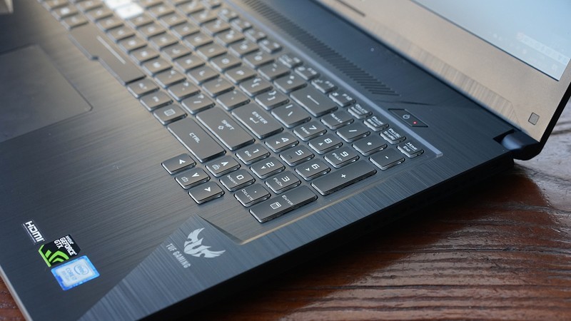 游戏本中的法拉利 华硕飞行堡垒6Plus评测