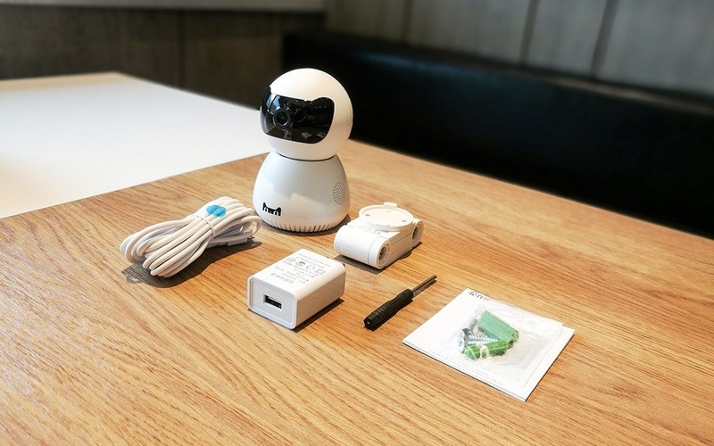 摄像头它最酷，智能AI可以媲美天眼，还有天猫附身