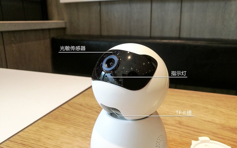 摄像头它最酷，智能AI可以媲美天眼，还有天猫附身