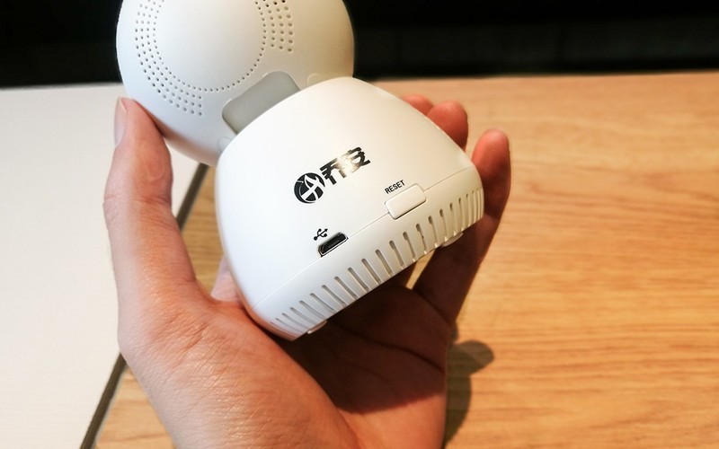 摄像头它最酷，智能AI可以媲美天眼，还有天猫附身