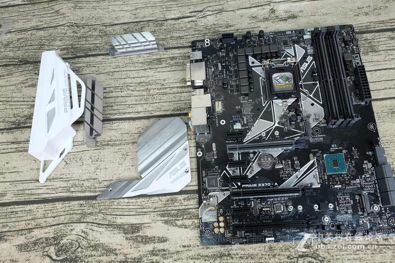 无兄弟不吃鸡，华硕PRIME Z370-A AURA RGB主板