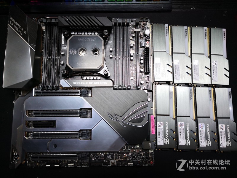 R6E OMEGA + I9 9980XE 开箱 水冷装机~