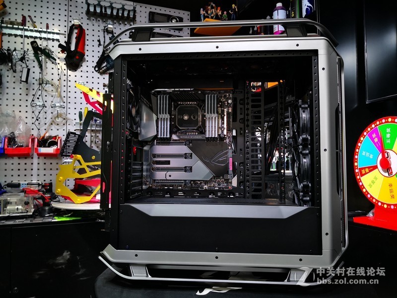 R6E OMEGA + I9 9980XE 开箱 水冷装机~