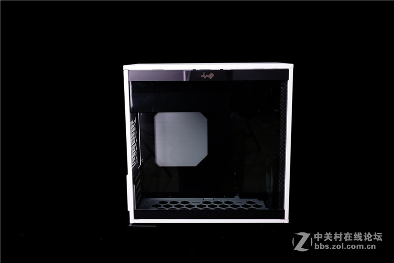 【首发评测】M-ATX新贵 迎广301首发简测