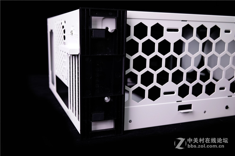 【首发评测】M-ATX新贵 迎广301首发简测