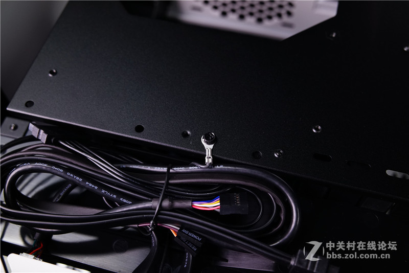 【首发评测】M-ATX新贵 迎广301首发简测