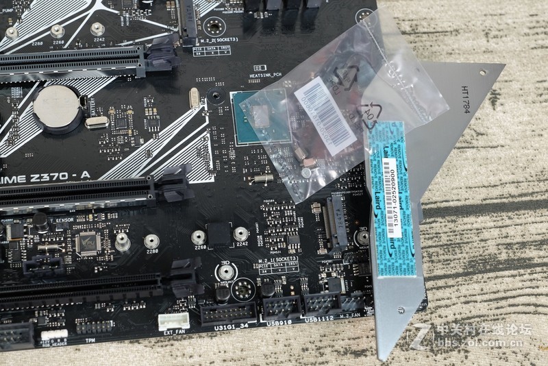 无兄弟不吃鸡，华硕PRIME Z370-A AURA RGB主板