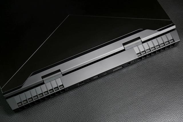 感受八代Intel酷睿移动CPU的力量—Alienware 17R5简单评测
