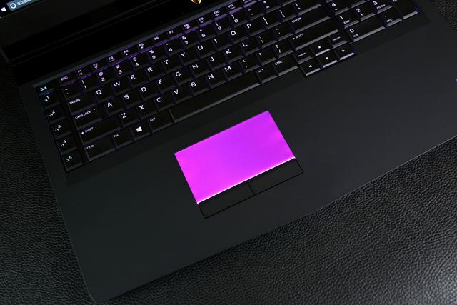 感受八代Intel酷睿移动CPU的力量—Alienware 17R5简单评测