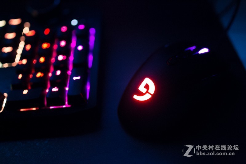 G90又升级，这次更轻更猛烈，富勒G90EVO游戏鼠标上手体验