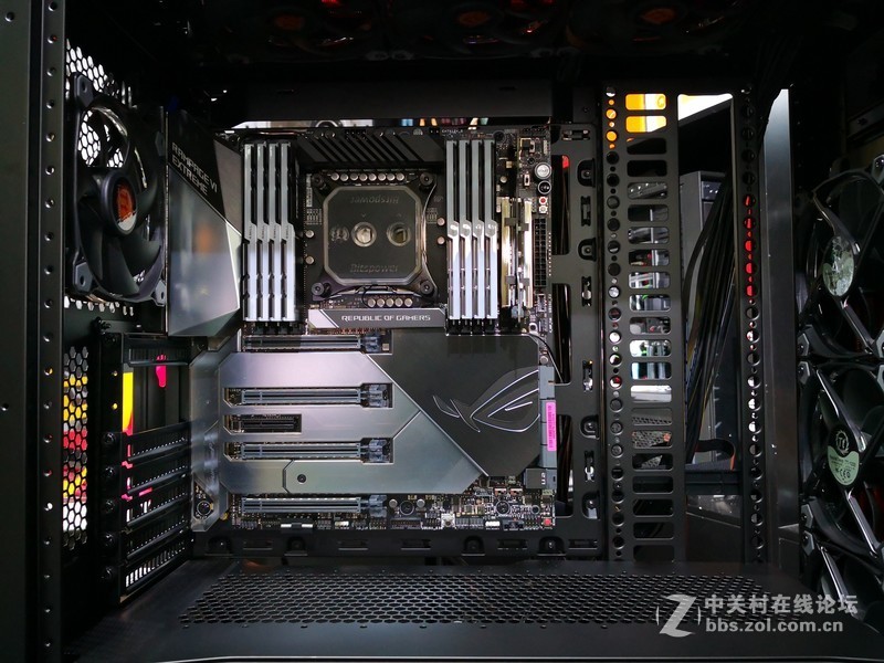 R6E OMEGA + I9 9980XE 开箱 水冷装机~