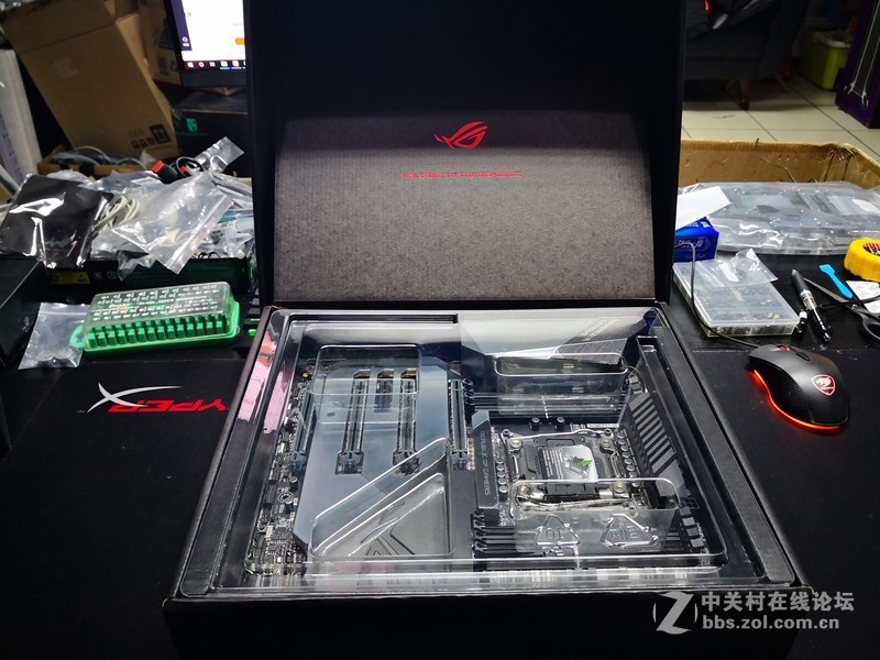 R6E OMEGA + I9 9980XE 开箱 水冷装机~