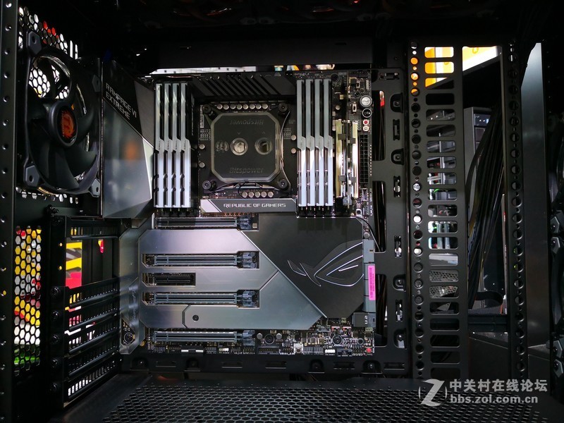 R6E OMEGA + I9 9980XE 开箱 水冷装机~