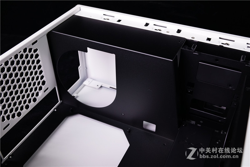 【首发评测】M-ATX新贵 迎广301首发简测