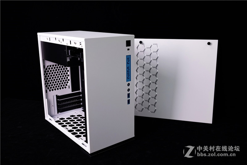 【首发评测】M-ATX新贵 迎广301首发简测