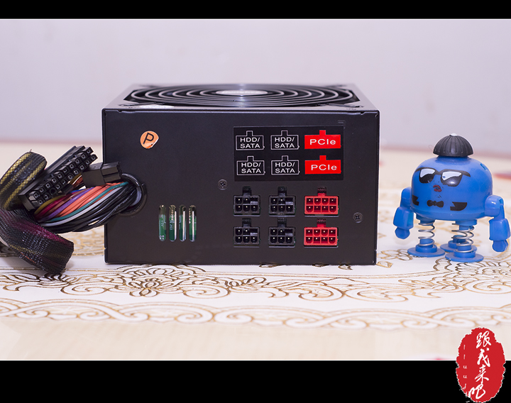 AMD发布新旗舰显卡 秒杀Titan X，那么你需要一款好电源