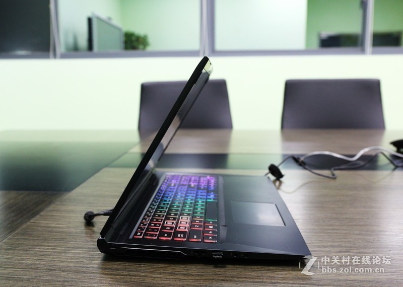 机械革命深海泰坦X3 i71050Ti豪华版——适应孩子学习需要的性能本