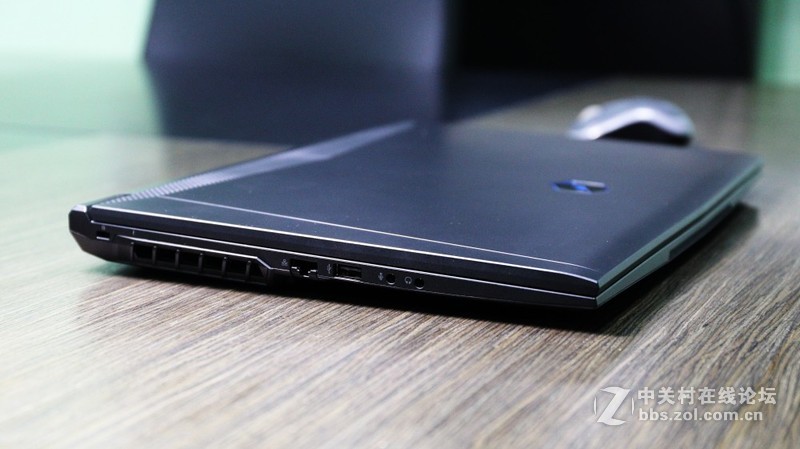 机械革命深海泰坦X3 i71050Ti豪华版——适应孩子学习需要的性能本