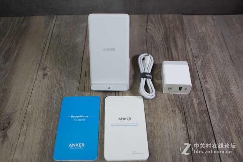 充满iPhone XS Max只需2.5小时！PowerWave 7.5 Stand 三模无线快充底座体验