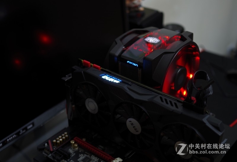 618年中剁手，4k显示器、电脑桌、GTX1070开箱、上机