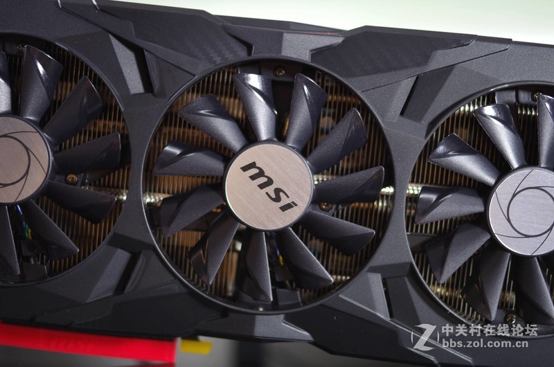 618年中剁手，4k显示器、电脑桌、GTX1070开箱、上机