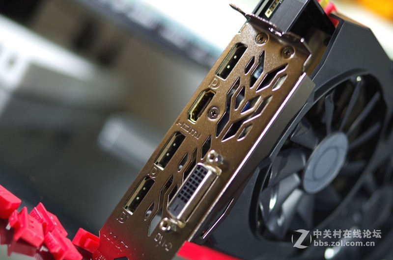 618年中剁手，4k显示器、电脑桌、GTX1070开箱、上机