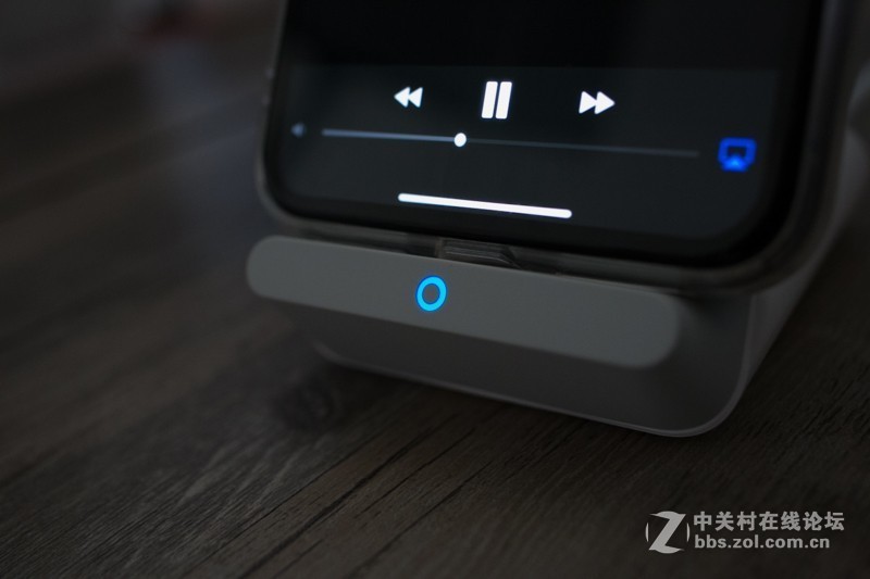充满iPhone XS Max只需2.5小时！PowerWave 7.5 Stand 三模无线快充底座体验