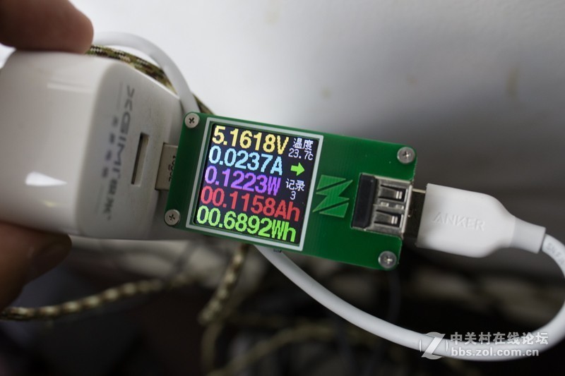 充满iPhone XS Max只需2.5小时！PowerWave 7.5 Stand 三模无线快充底座体验