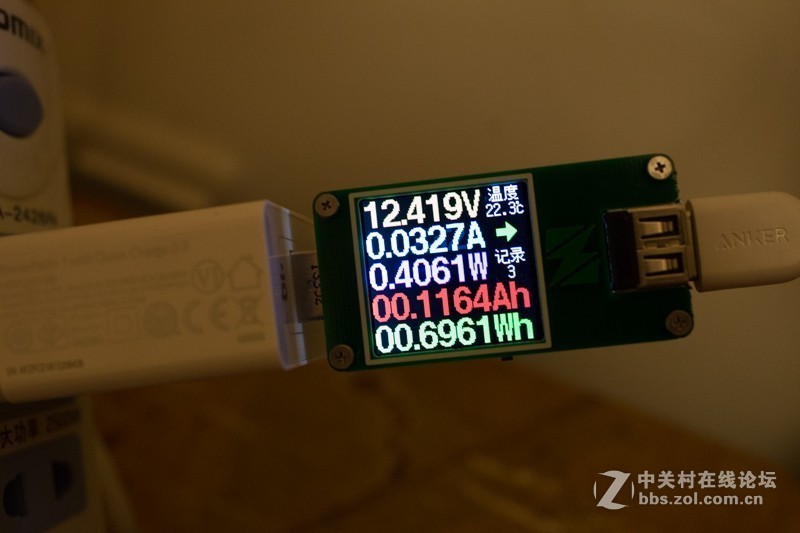 充满iPhone XS Max只需2.5小时！PowerWave 7.5 Stand 三模无线快充底座体验