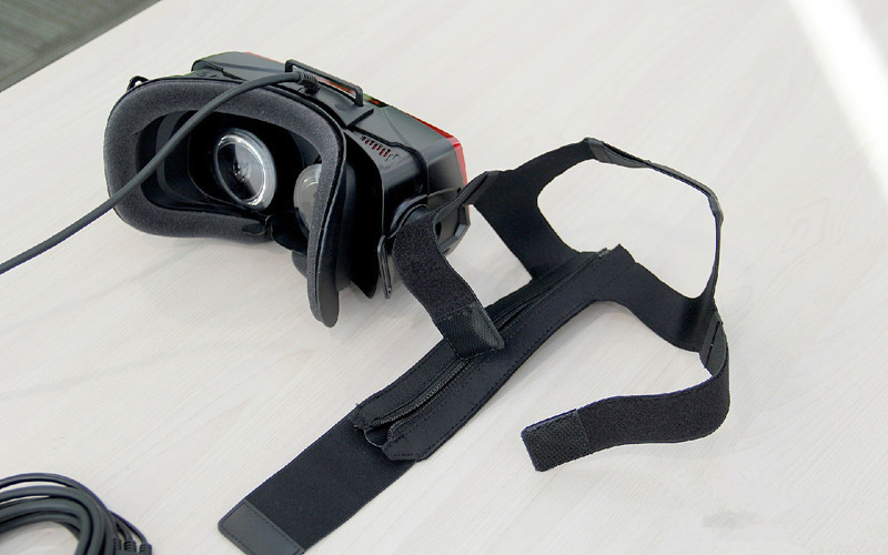 雷神幻影VR头显开箱图赏：带你进入虚拟现实