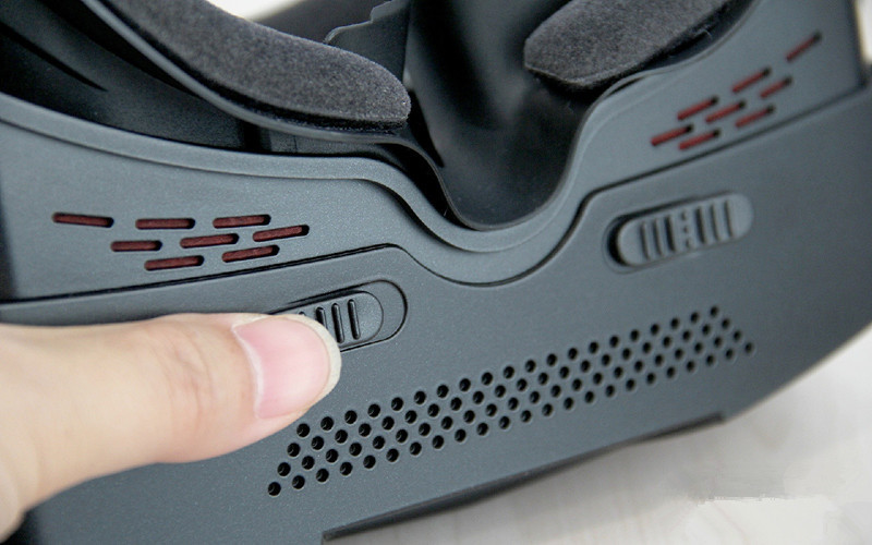 雷神幻影VR头显开箱图赏：带你进入虚拟现实