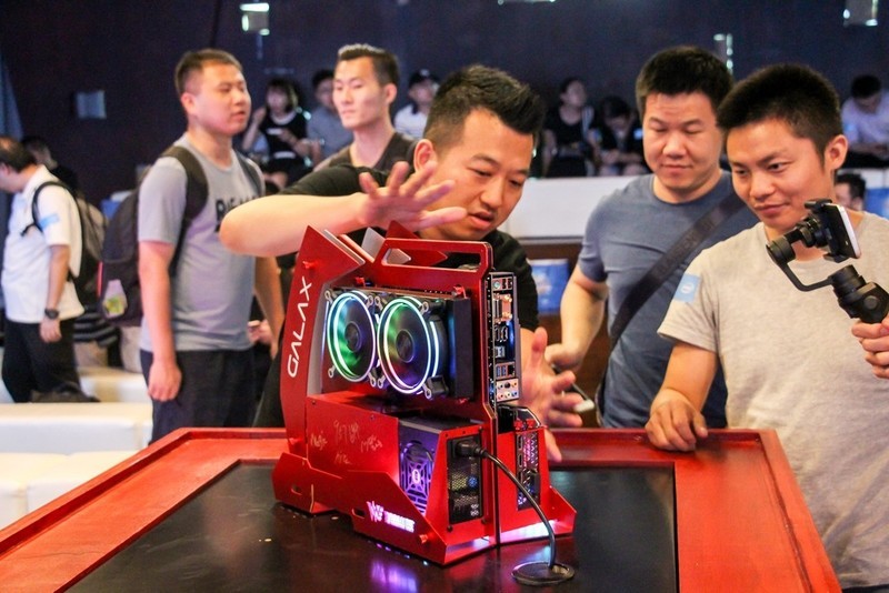 芯无界，驰以恒，2018影驰&英特尔新品发布会精彩连连!