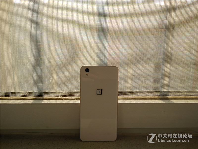 设计与工艺的“玩美”邂逅—— 一加X「图赏」