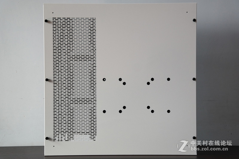 一大一小 一黑一白！Tt Core P3开放式机箱评测