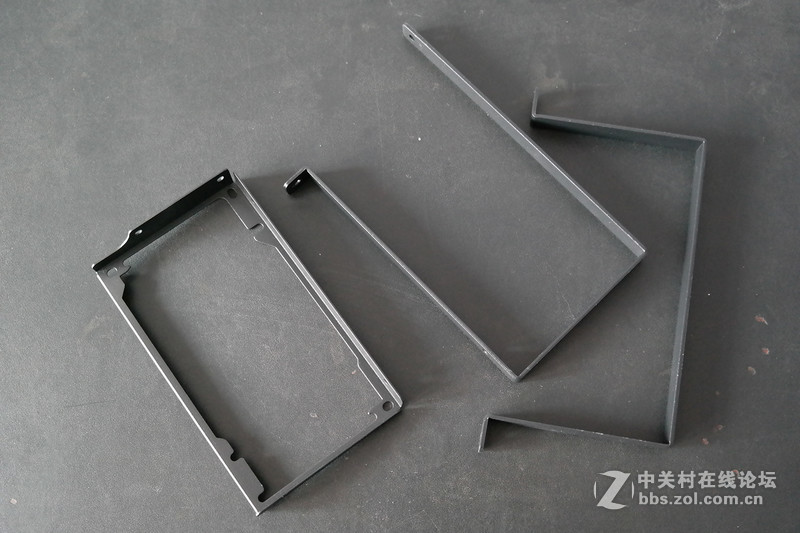 一大一小 一黑一白！Tt Core P3开放式机箱评测